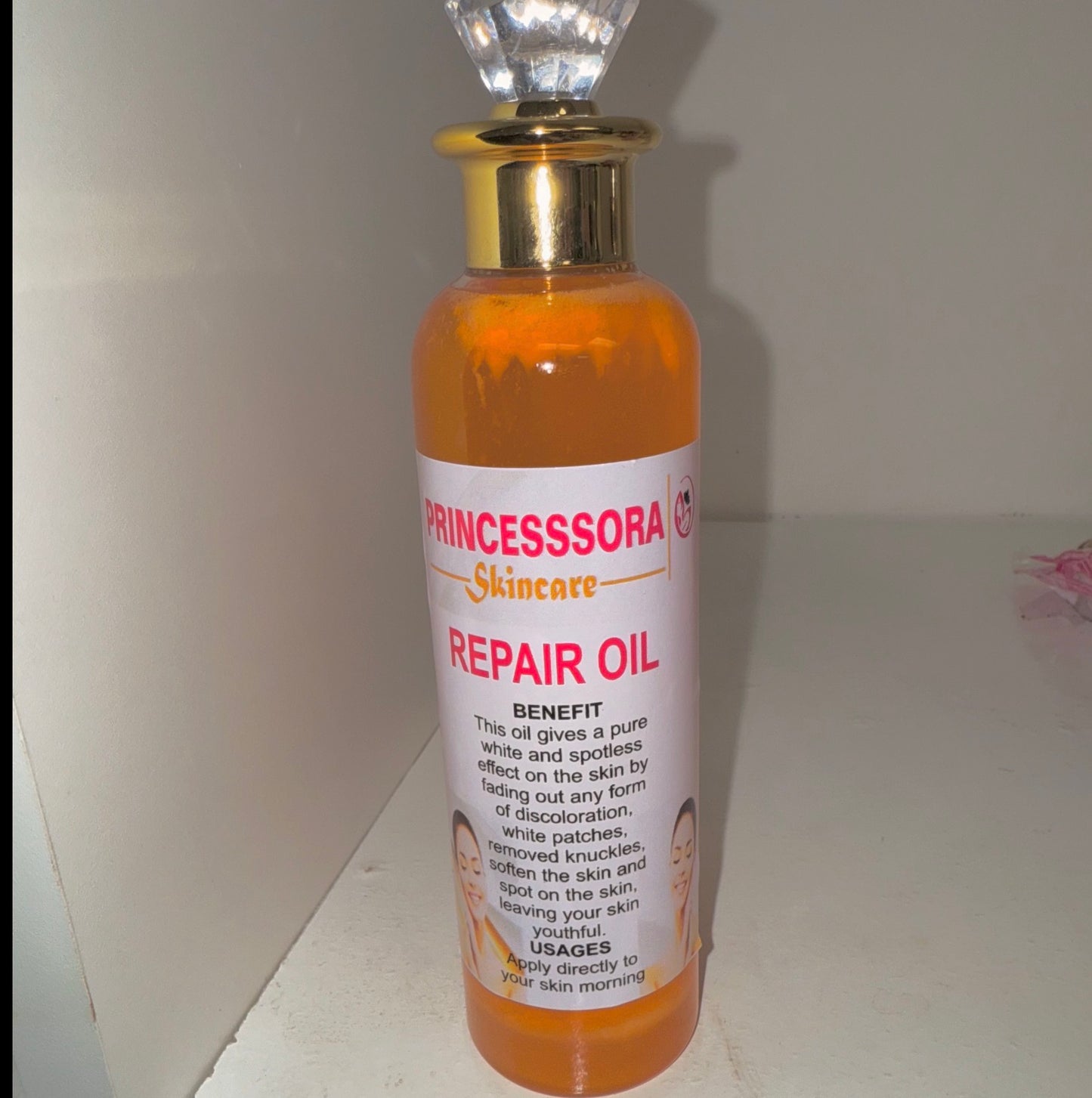 Glow shimmer body oil